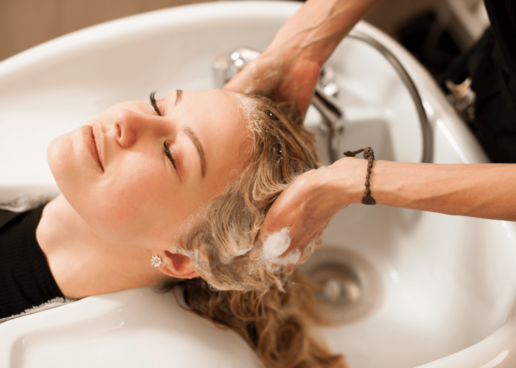 What Does Clarifying Shampoo Do to Bleached Hair?